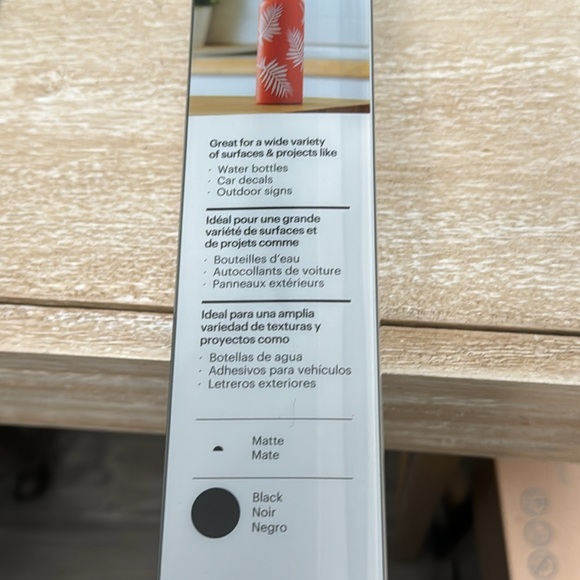 Cricut Smart Permanent Vinyl 13” x 3 feet Black (Matte) - Picture 4 of 4